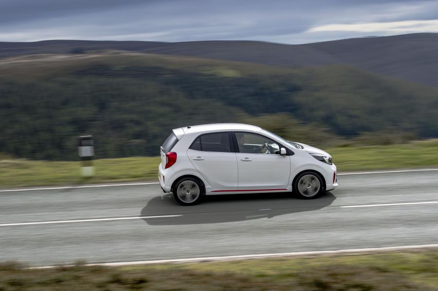  Kia Picanto GT Line 2017 года  (UK) (фото 38 из 92)